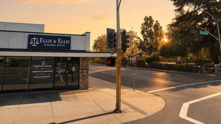 scroller-images-_0000_ellis-ellis-office (1)